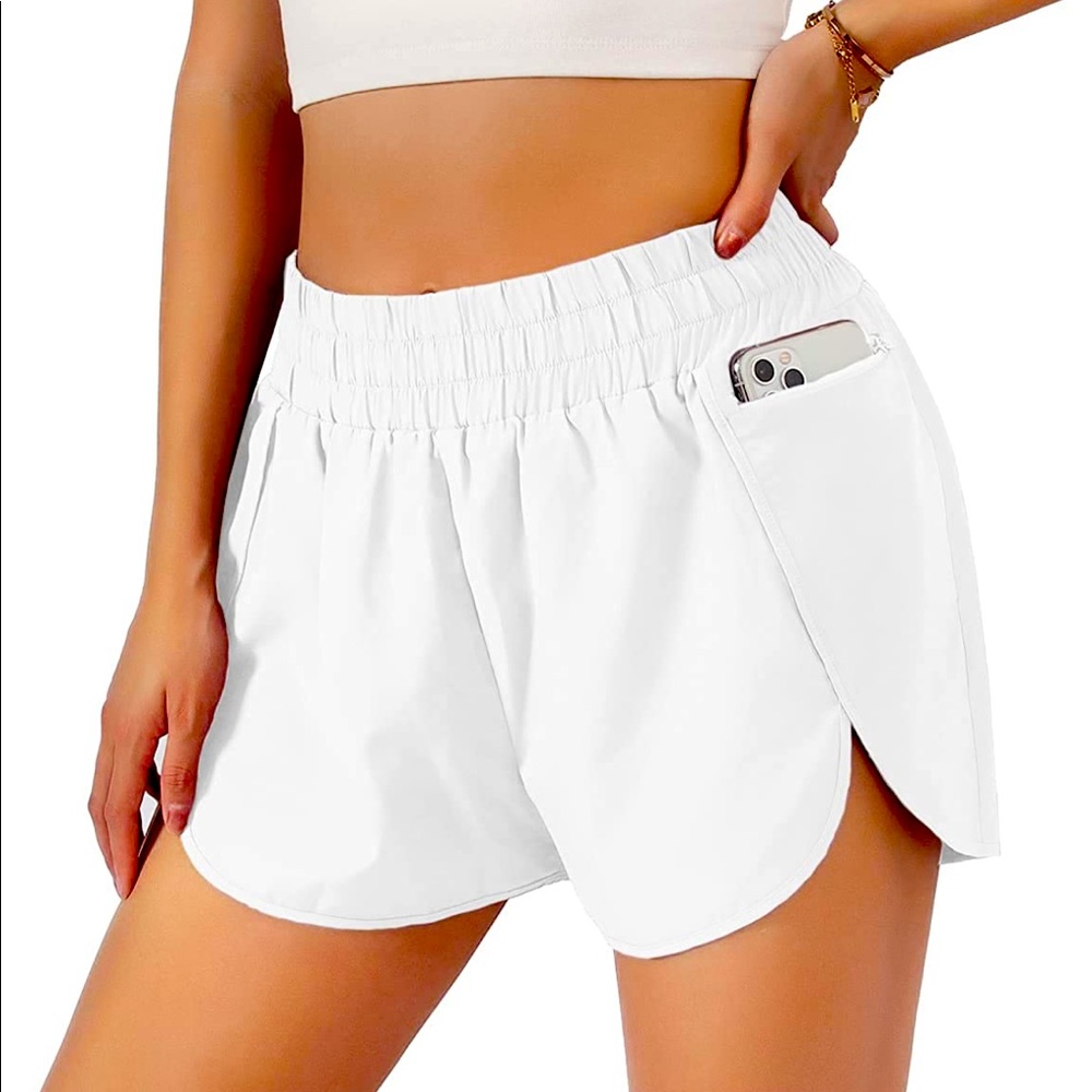 Active Shorts with pocket